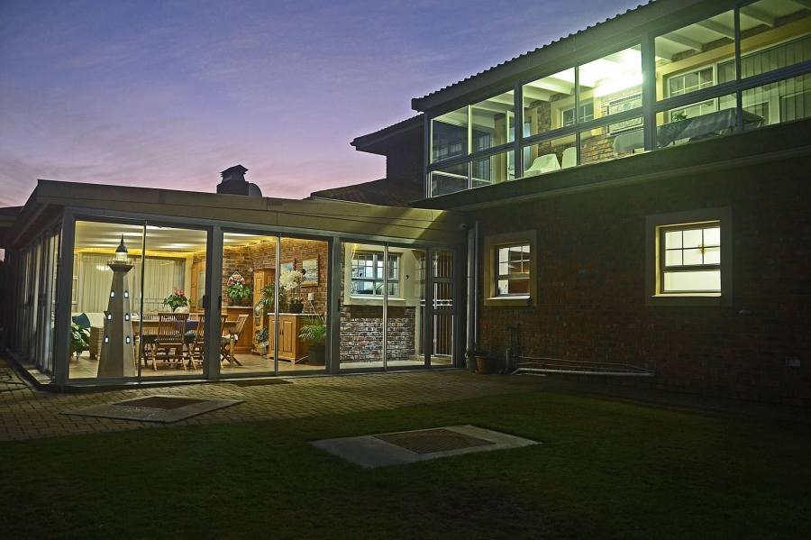 5 Bedroom Property for Sale in Tergniet Western Cape
